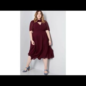 Collectif x ModCloth Portrait of Panache Midi Dress Burgundy